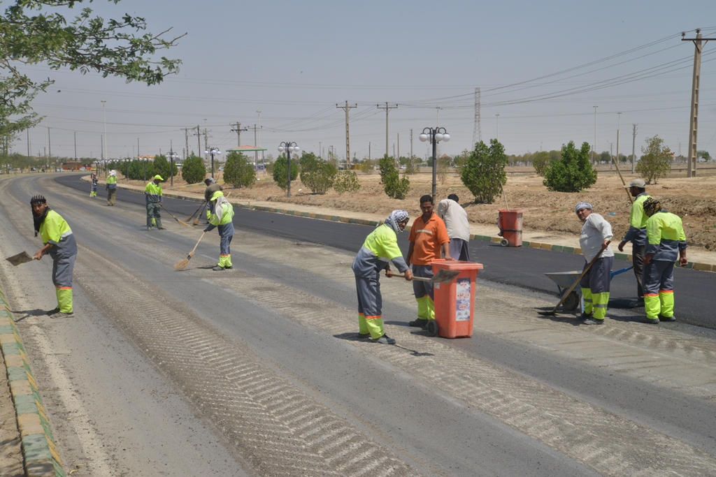 ۳۱ffdff5-92b6-42d3-b00f-3a63419d8bf9_20150617_134554